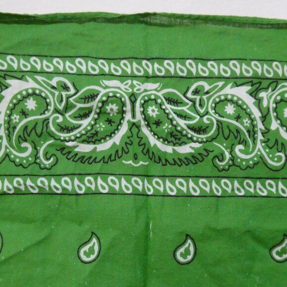 Unbranded | OS One Size | Green Paisley Square Bandana / Scarf - Picture 13 of 16